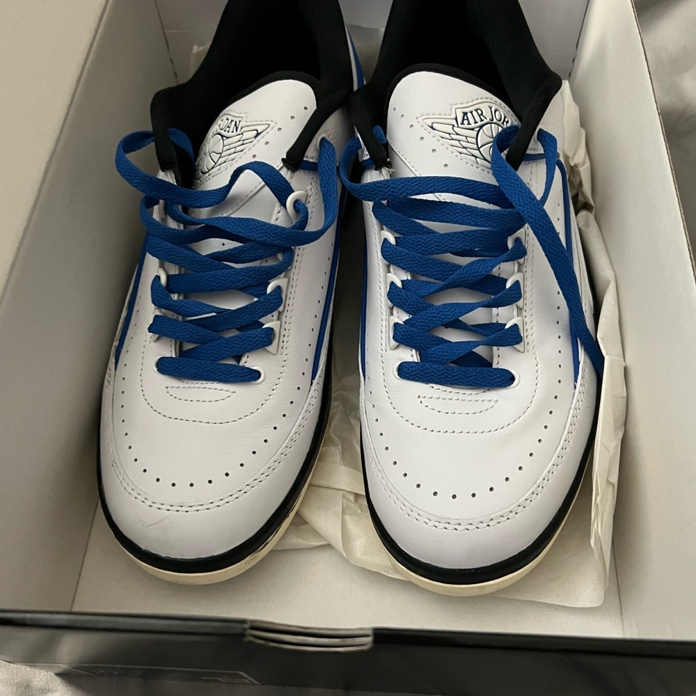 Air Jordan Unisex  2 Retro   Men’s 9  Women’s 10.5